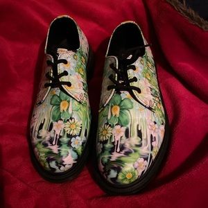 Drippy flower Dr Martens